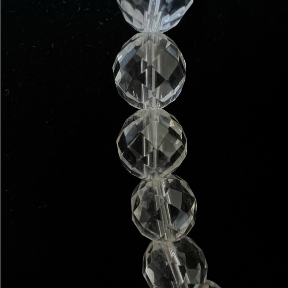 Vintage Clear Faceted Graduated Glass Crystal Bead Necklace with Silver Clasp - Picture 12 of 12